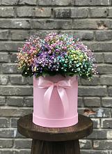 Цветочная композиция из Гипсофила и Розы в шляпной коробке в Атиге