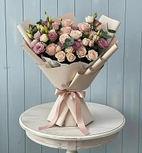 Букет цветов из:  Розы и Лизиантусы в Атиге