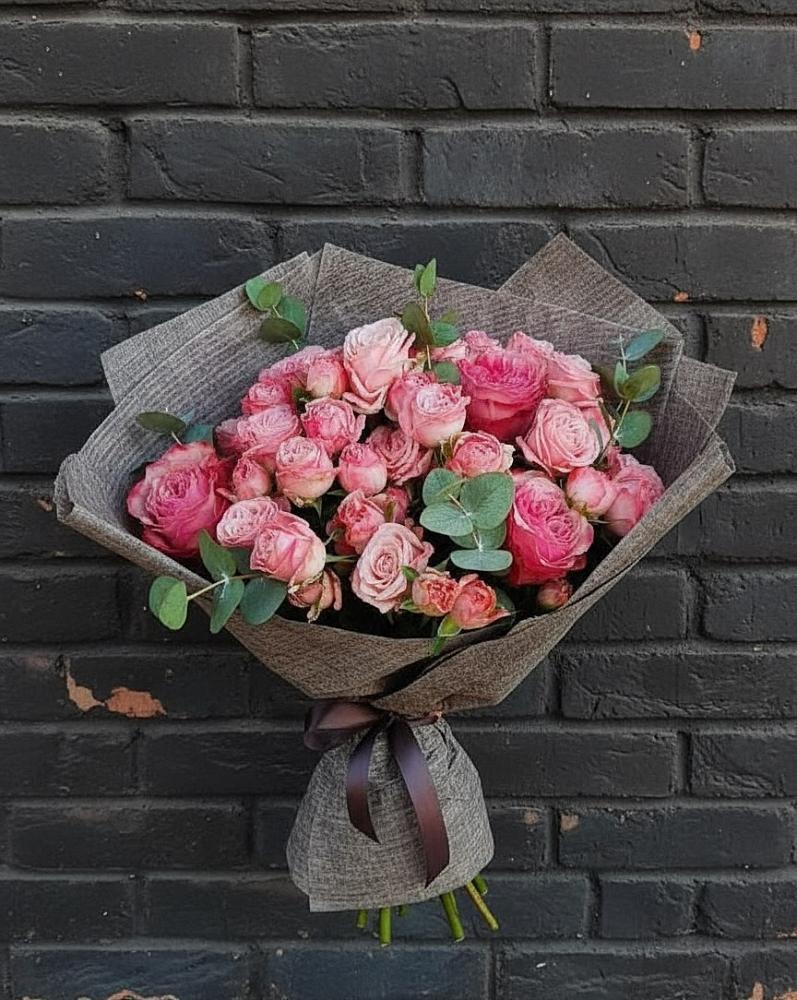 Букет цветов из: Розы в Атиге