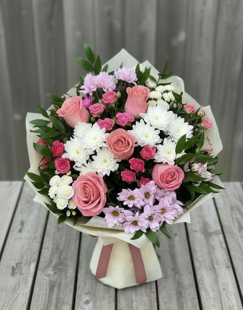 Букет цветов из: Альстромерии, Гвоздики, Розы и Хризантемы в Атиге
