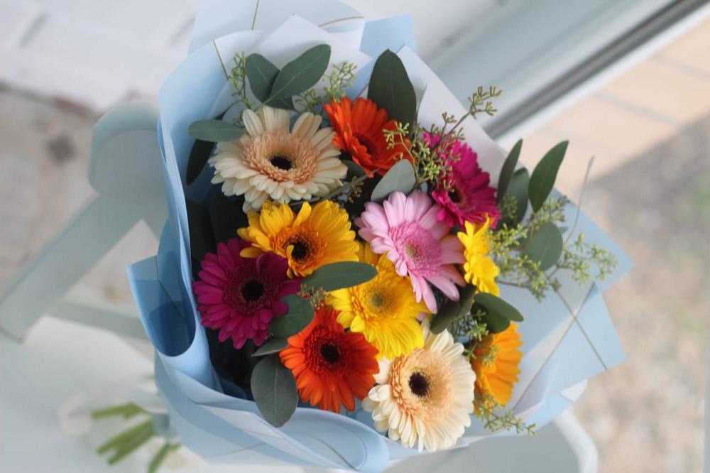 Букет цветов из: Герберы в Атиге