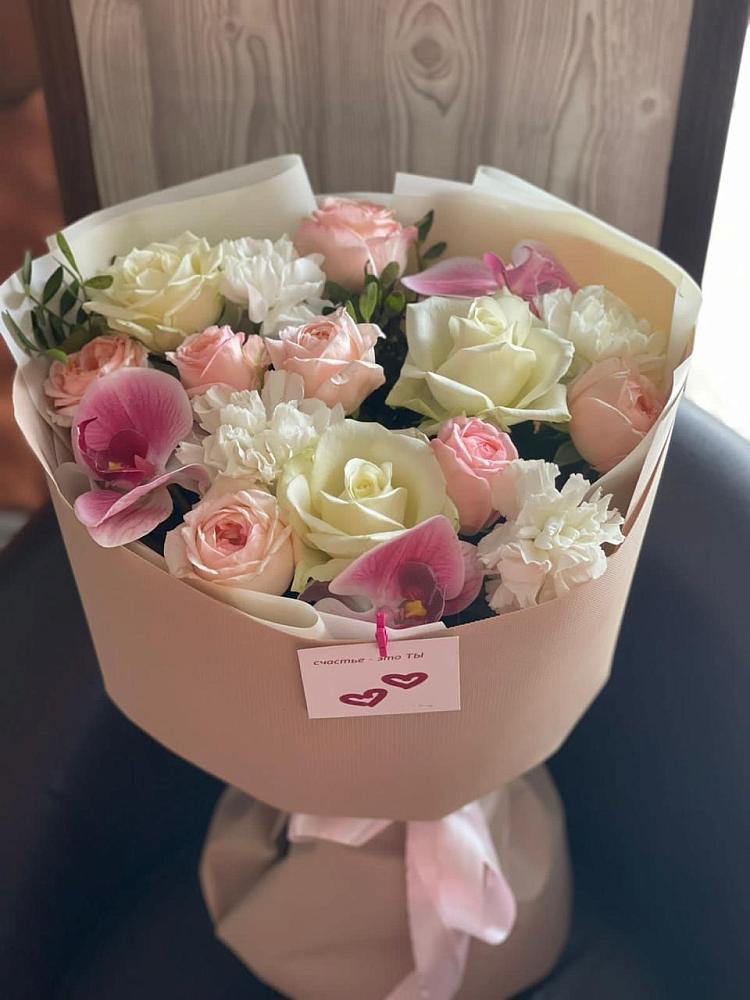 Букет цветов из: Орхидеи, Розы и Гвоздики в Атиге