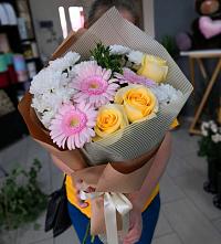 Букет цветов из:  Герберы, Розы и Хризантемы в Атиге