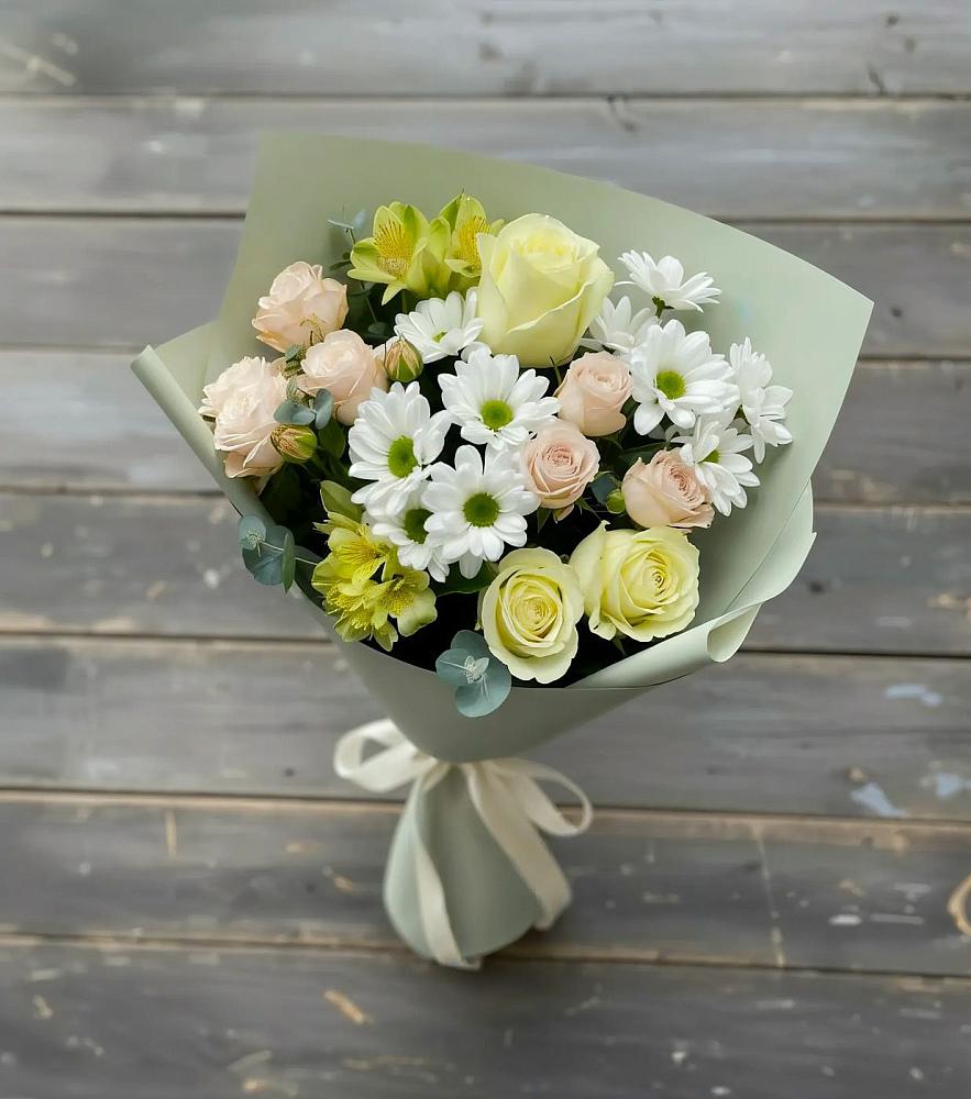 Букет цветов из: Альстромерии, Розы и Хризантемы в Атиге