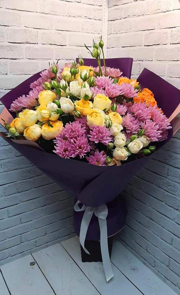 Букет цветов из: Хризантемы и Розы в Атиге