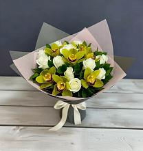 Букет цветов из:  Орхидеи и Розы в Атиге