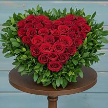 Цветочная композиция из Розы в виде сердца в Атиге