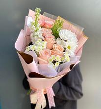 Букет цветов из:  Хризантемы и Розы в Атиге