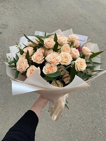 Букет Кремовые розы Латте в Атиге