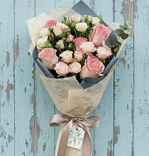 Букет цветов из:  Розы в Атиге