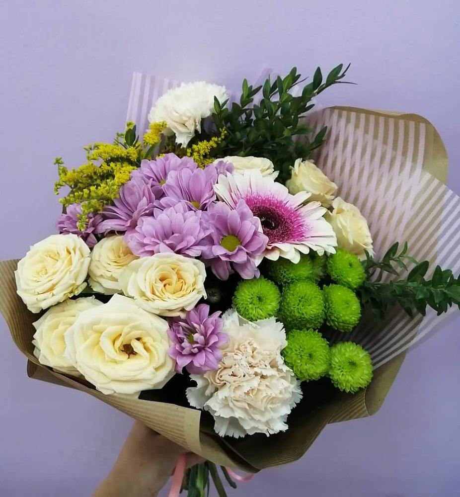 Букет цветов из: Хризантемы, Розы, Гвоздики и Герберы в Атиге