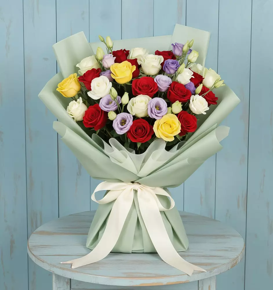 Букет цветов из: Розы в Атиге