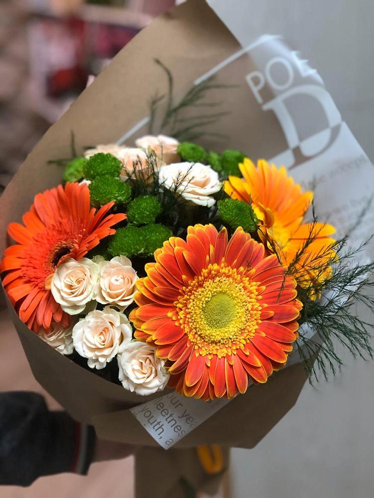Букет цветов из: Герберы, Хризантемы и Розы в Атиге