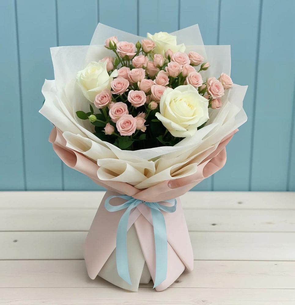 Букет цветов из: Розы в Атиге