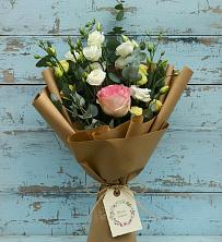 Букет цветов из:  Розы и Лизиантусы в Атиге