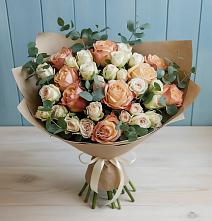Букет цветов из:  Альстромерии и Розы в Атиге