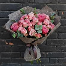 Букет цветов из:  Розы в Атиге